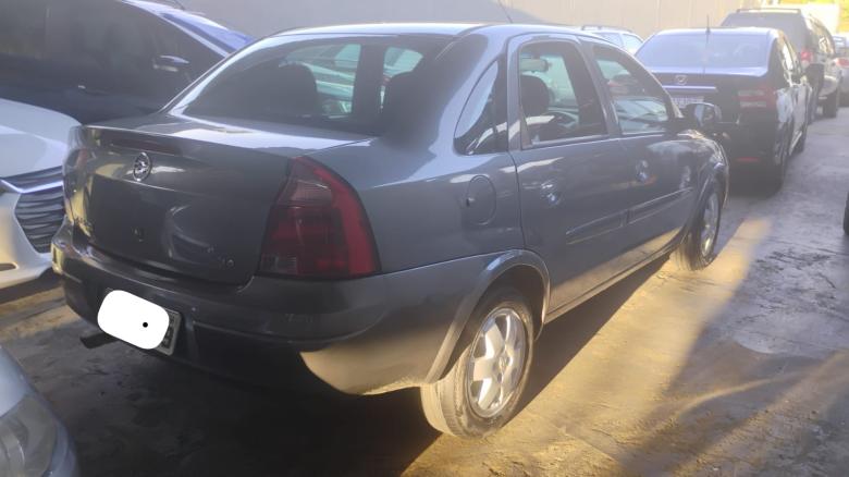 GM - Chevrolet - CORSA SEDAN PREM. 1.4