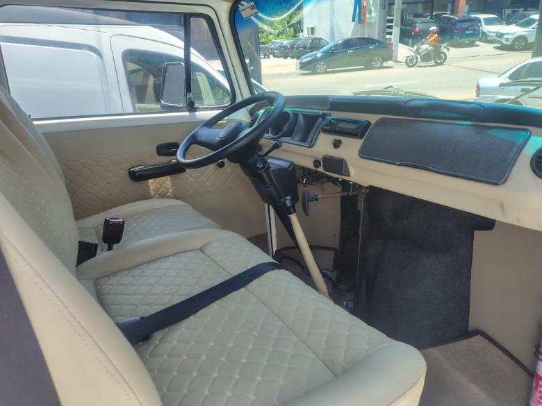 VW - VolksWagen - KOMBI 1.4