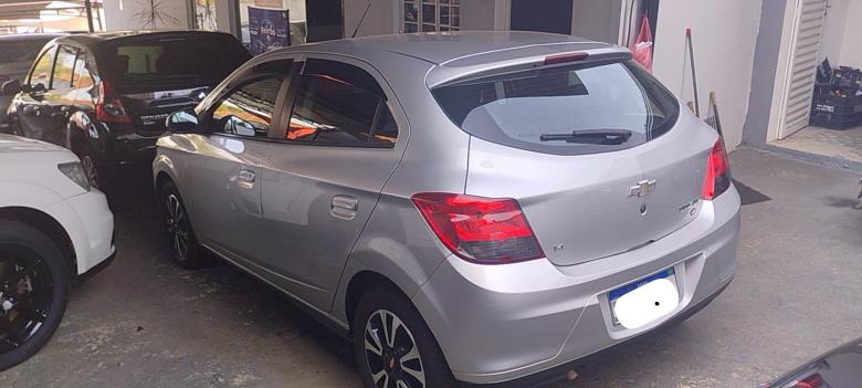 GM - Chevrolet - ONIX LTZ 1.4 MEC