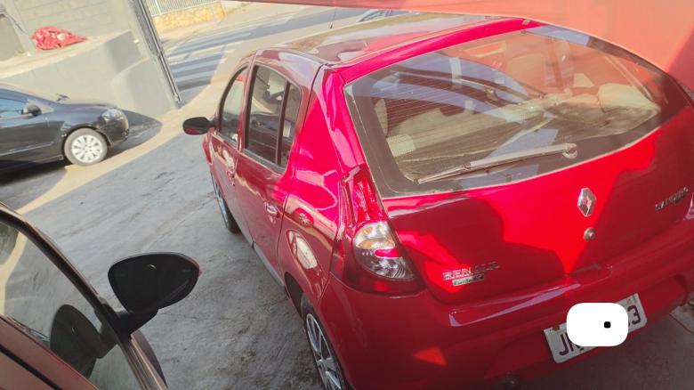 Renault - SANDERO 1.6 AUTHENTIQUE