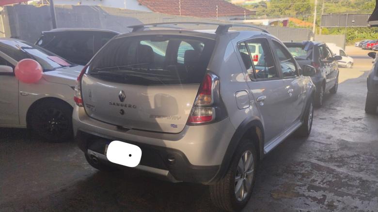 Renault - SANDERO STEPWAY 1.6 AUT