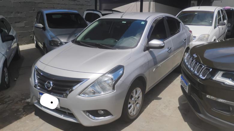 Nissan - VERSA SV 1.6 AUT