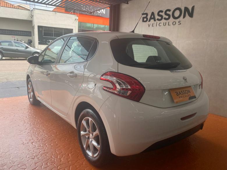 Peugeot - 208 ACTIVE PACK 1.5
