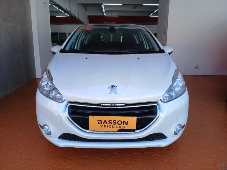 Peugeot - 208 GRIFFE 1.6 AUT