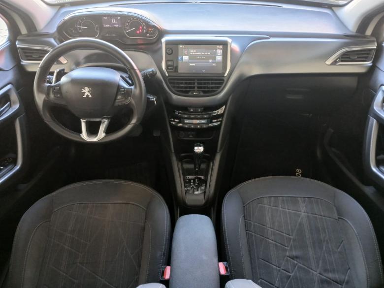 Peugeot - 208 GRIFFE 1.6 AUT