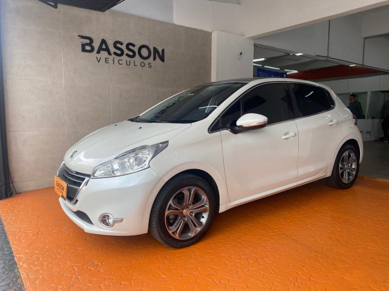 Peugeot - 208 GRIFFE A 1.6 