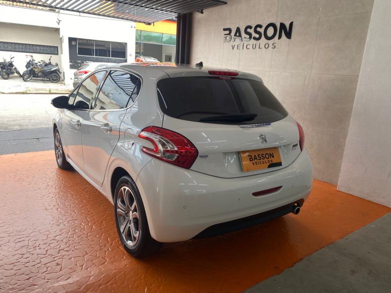 Peugeot - 208 GRIFFE A 1.6 