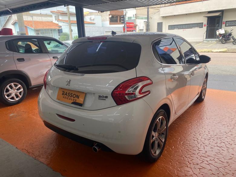 Peugeot - 208 GRIFFE A 1.6 