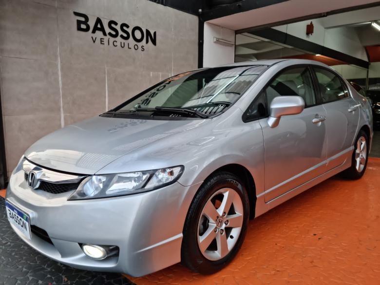 Honda - CIVIC LXS  1.8 FLEX MT