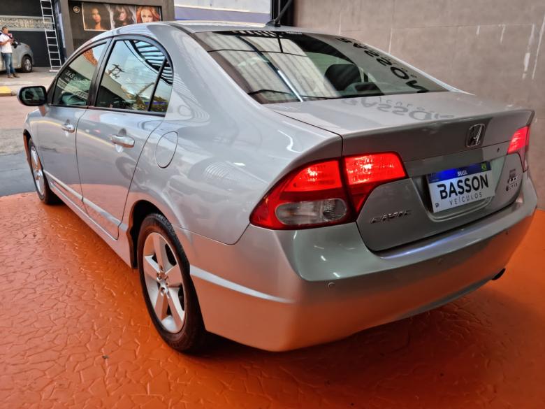Honda - CIVIC LXS  1.8 FLEX MT