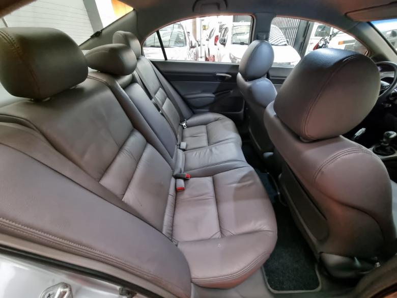 Honda - CIVIC LXS  1.8 FLEX MT