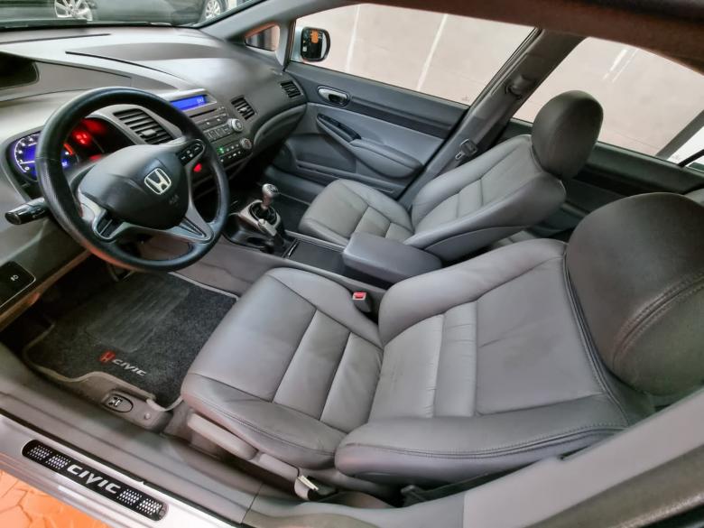 Honda - CIVIC LXS  1.8 FLEX MT