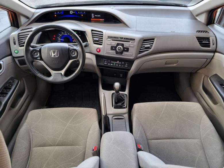 Honda - CIVIC LXS 1.8 