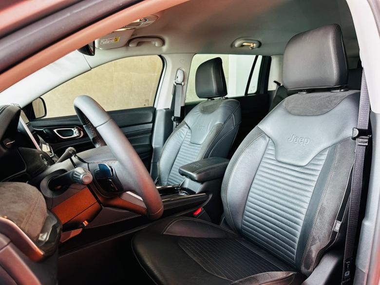 Jeep - COMMANDER LIM T270 1.3