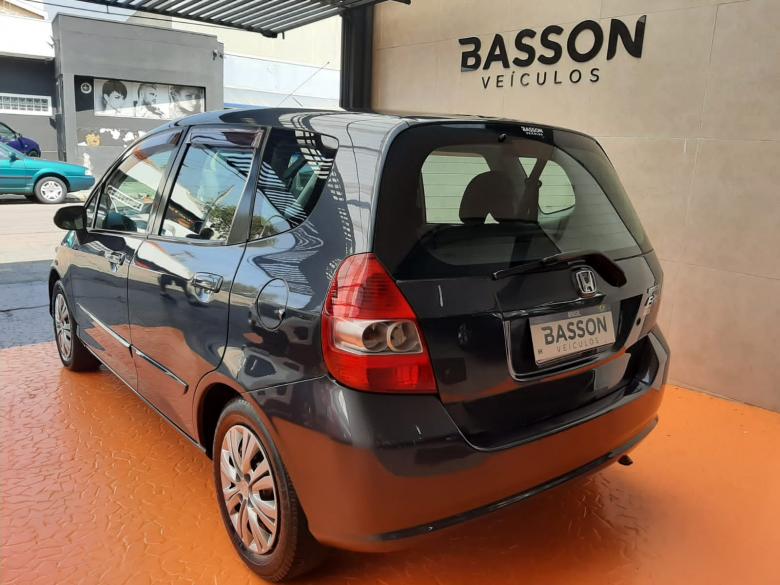 Honda - FIT LX