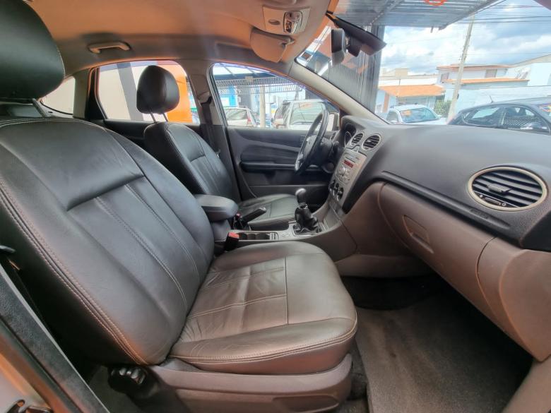 Ford - FOCUS 2L HC FLEX