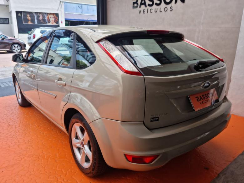 Ford - FOCUS 2L HC FLEX