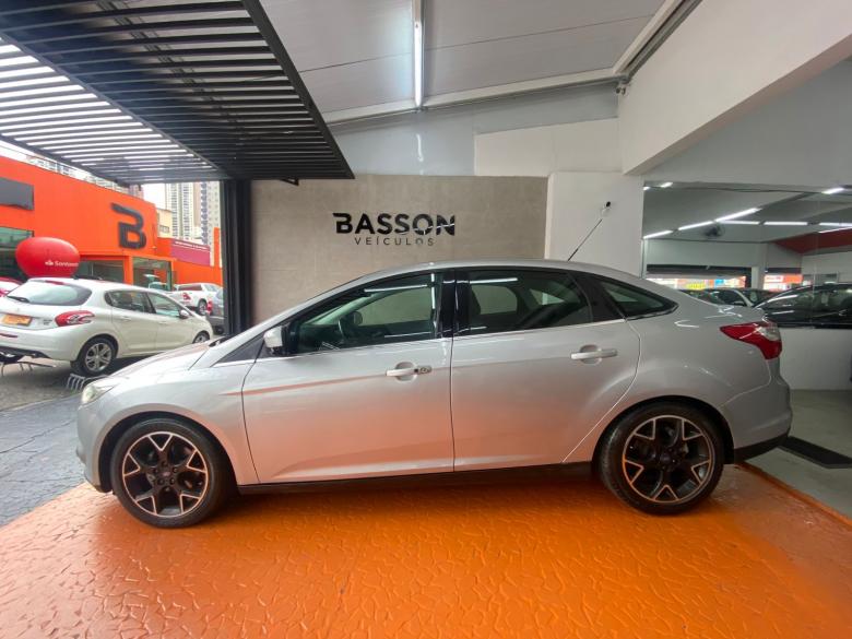 Ford - FOCUS TITANIUM AT. 2.0 S