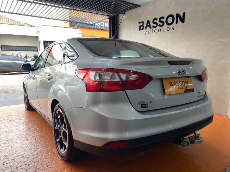 Ford - FOCUS TITANIUM AT. 2.0 S