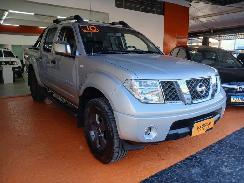 Nissan - FRONTIER LE 25 X4