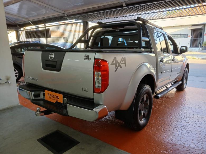 Nissan - FRONTIER LE 25 X4