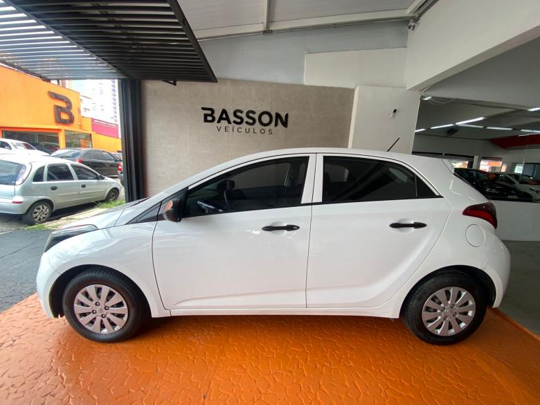 Hyundai - HB20 UNIQUE 1.0 