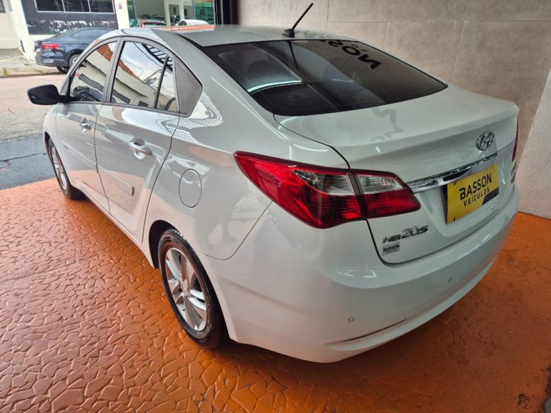 Hyundai - HB20S 1.6 AT PREMIUM 