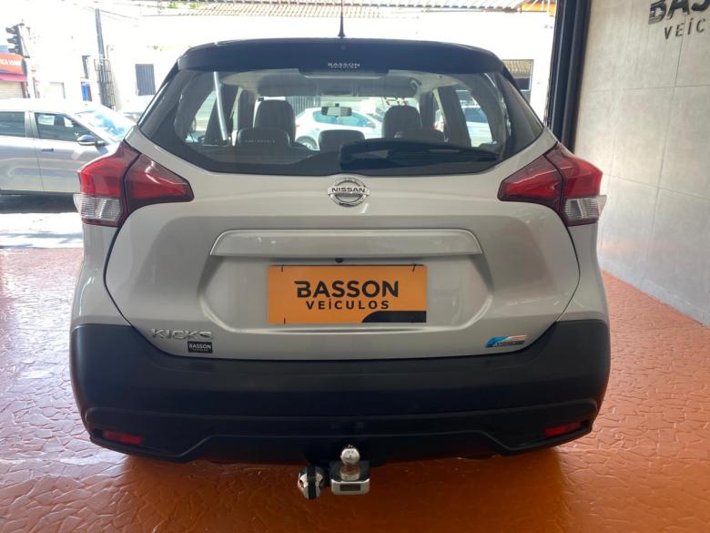 Nissan - KICKS S CVT 1.6