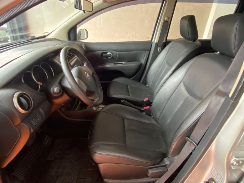 Nissan - LIVINA 1.8 SL - IPVA 26 GRATIS