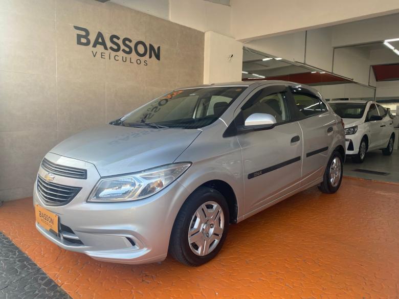 GM - Chevrolet - ONIX 1.0 MT JOY E