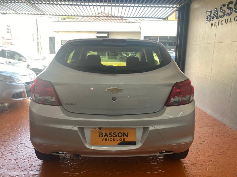 GM - Chevrolet - ONIX 1.0 MT JOY E