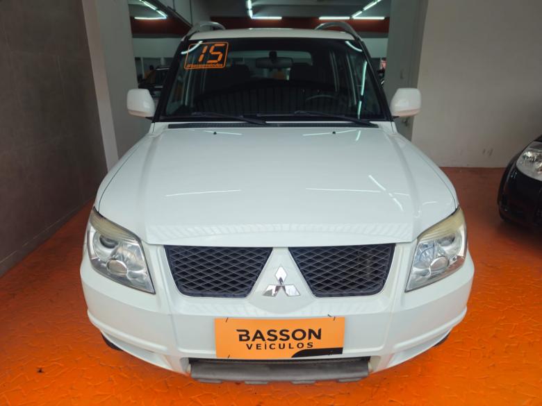 Mitsubishi - PAJERO TR4 4X2  AT 