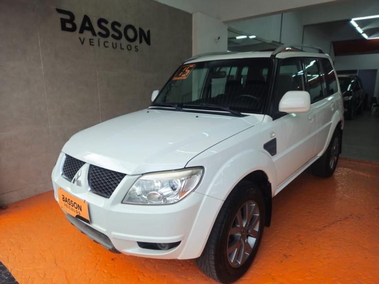 Mitsubishi - PAJERO TR4 4X2  AT 