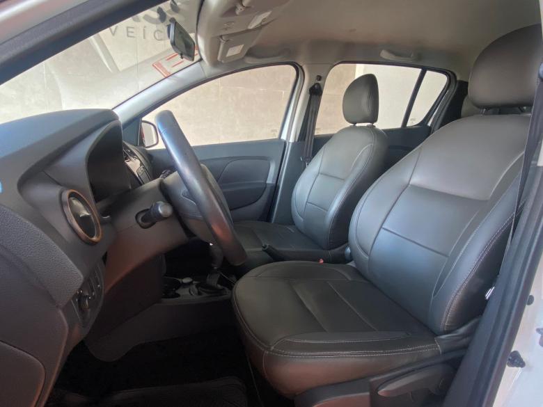 RENAULT - RENAULT / SANDERO ST1 6 RSCE