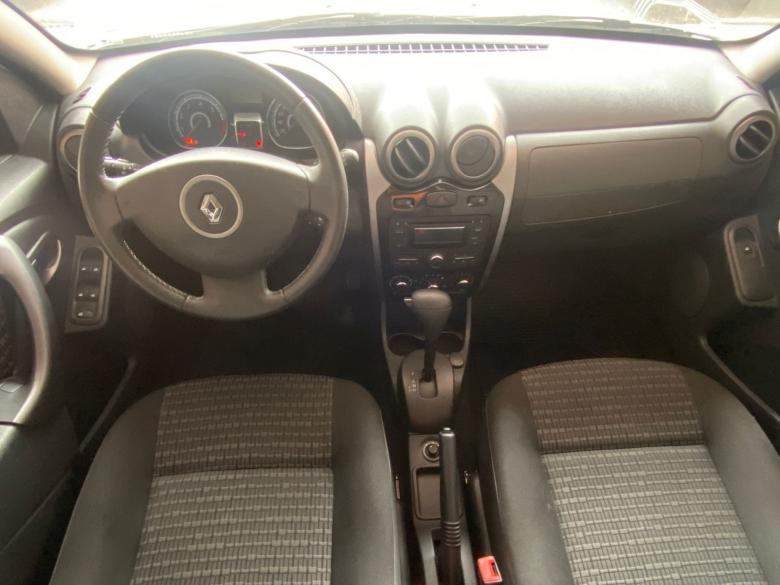 Renault - SANDERO PRIVILEGE 1.6 AUT