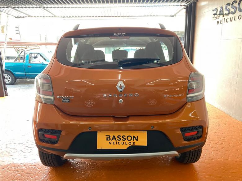 RENAULT - SANDERO STEP 1.6 R