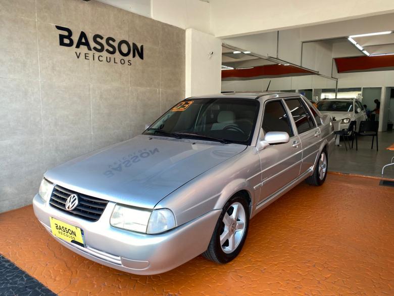 VW - VolksWagen - SANTANA 