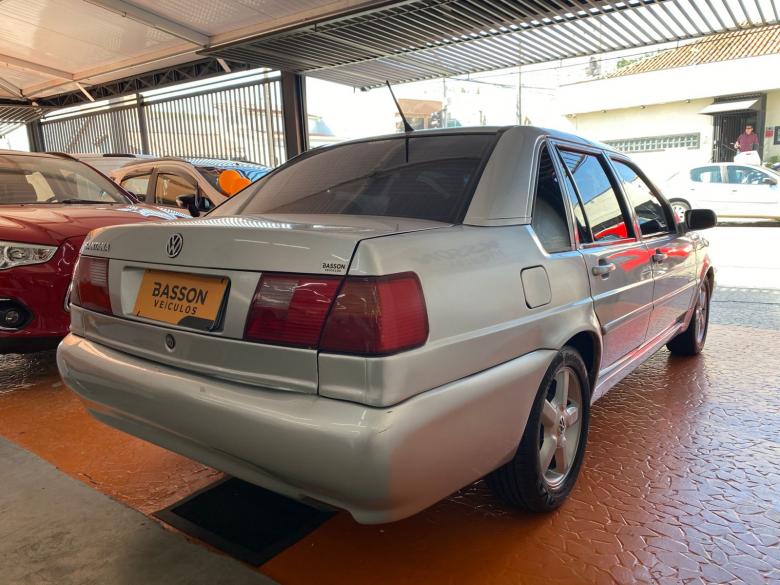 VW - VolksWagen - SANTANA 