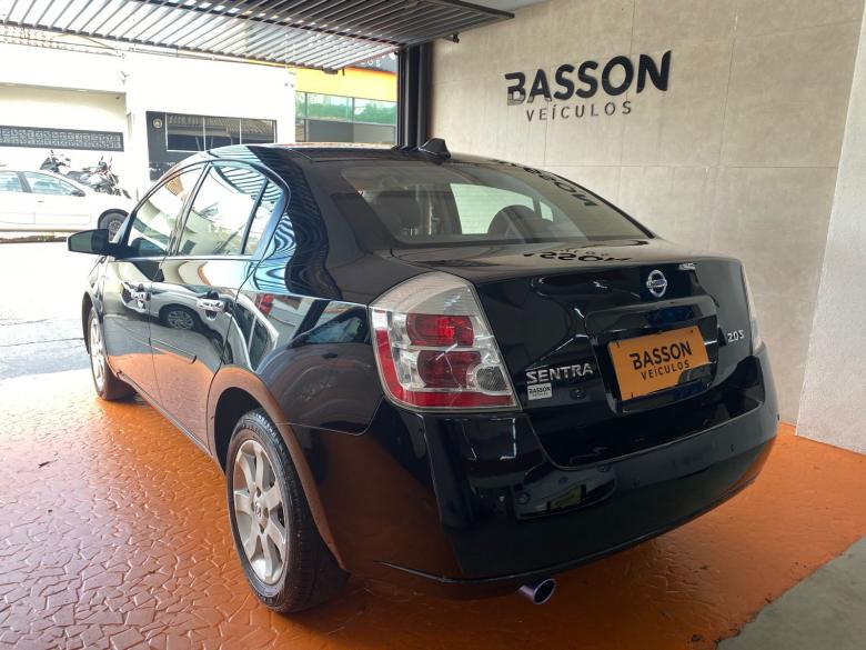 Nissan - SENTRA S 2.0 - IPVA 26 GRATIS
