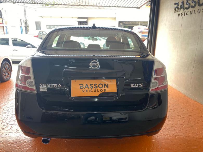 Nissan - SENTRA S 2.0 - IPVA 26 GRATIS