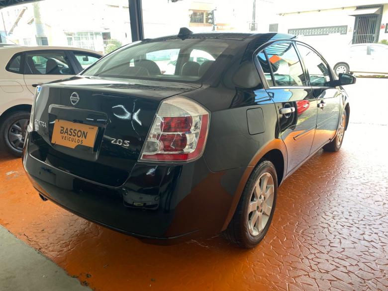 Nissan - SENTRA S 2.0 - IPVA 26 GRATIS
