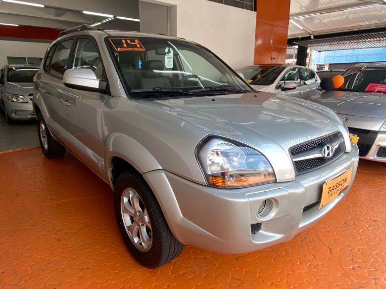 Hyundai - TUCSON GLSB 2.0 AT