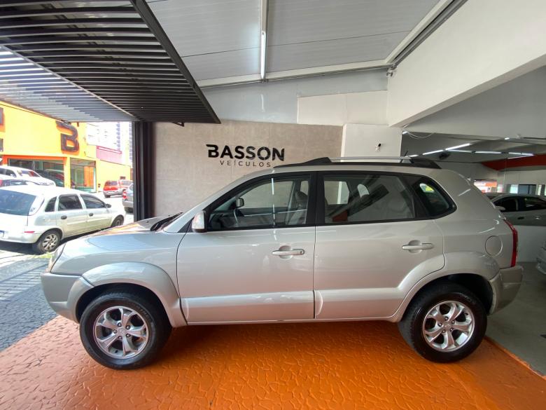 Hyundai - TUCSON GLSB 2.0 AT