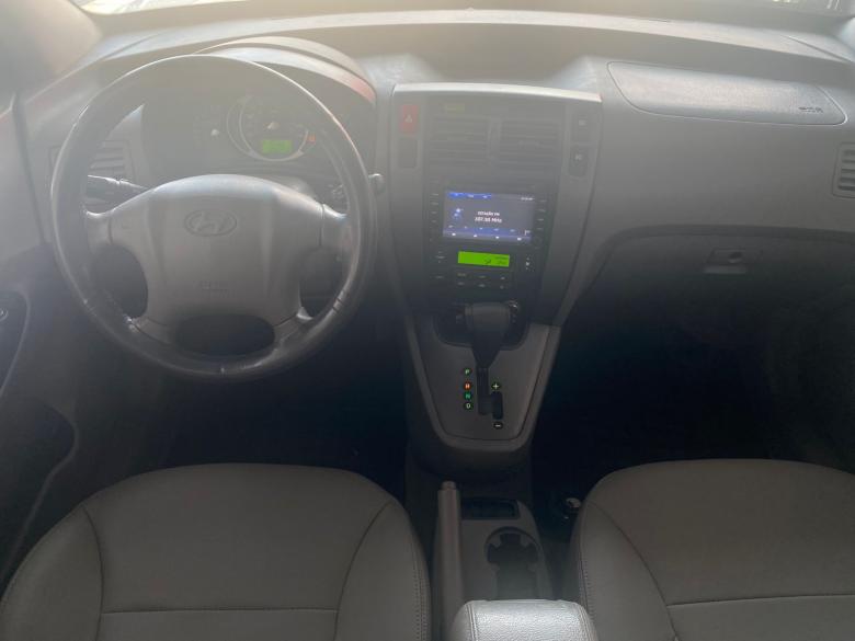 Hyundai - TUCSON GLSB 2.0 AT