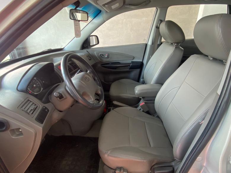Hyundai - TUCSON GLSB 2.0 AT