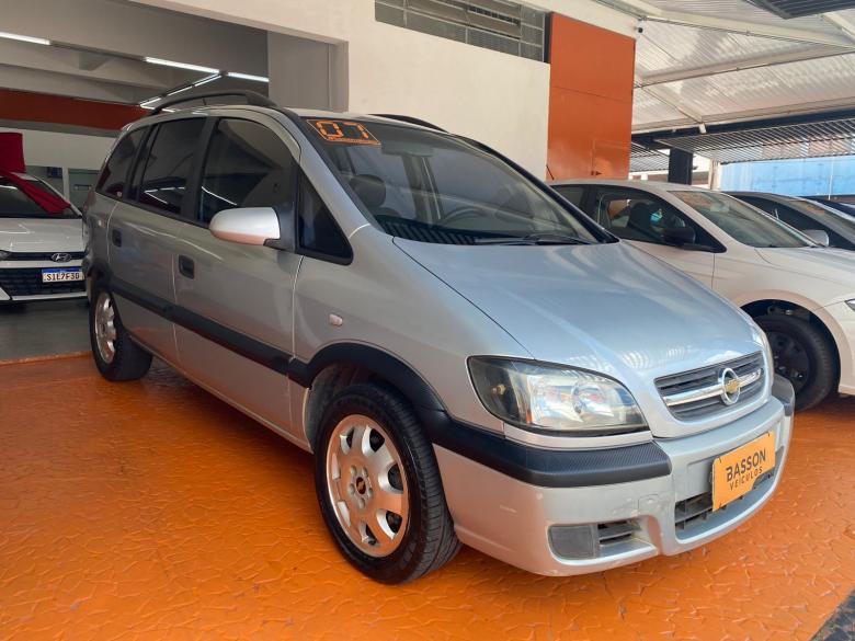 GM - Chevrolet - ZAFIRA EXPRESSION 2.0 AT - 7 LUGARES