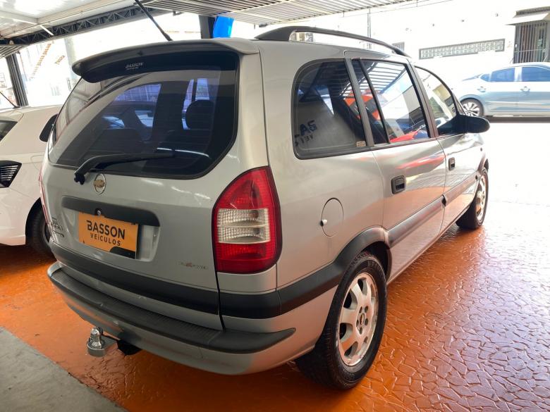 GM - Chevrolet - ZAFIRA EXPRESSION 2.0 AT - 7 LUGARES