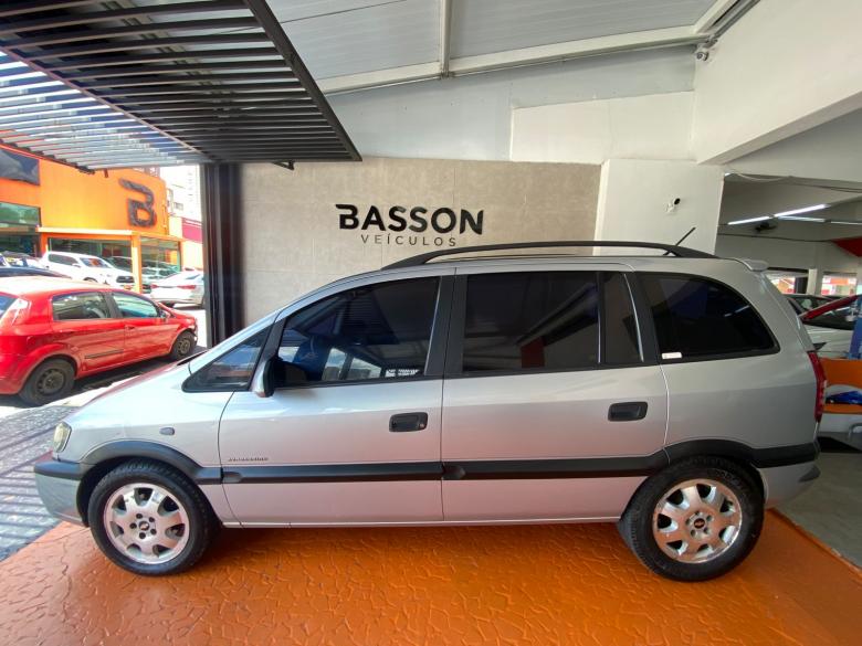 GM - Chevrolet - ZAFIRA EXPRESSION 2.0 AT - 7 LUGARES