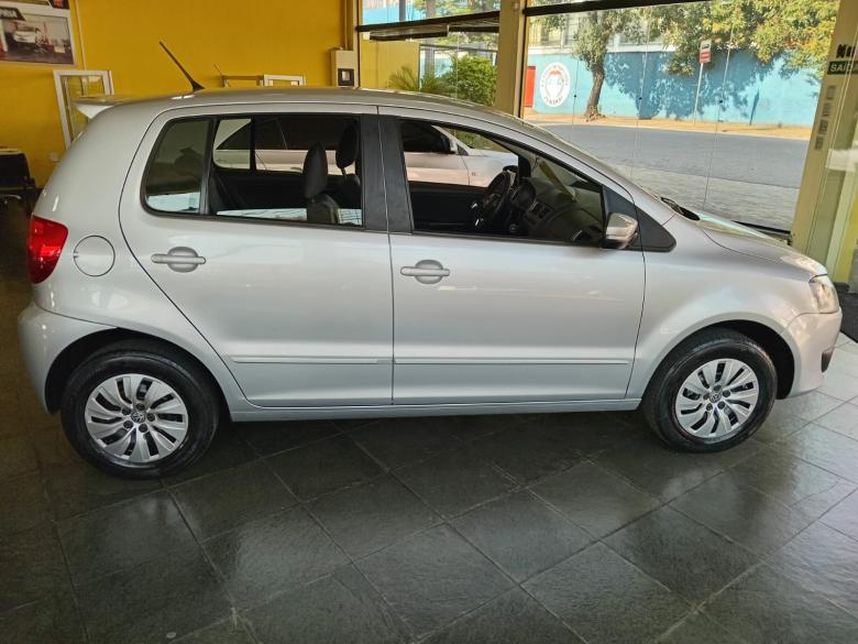 VW - VolksWagen - FOX 1.0 BLUEM. GII