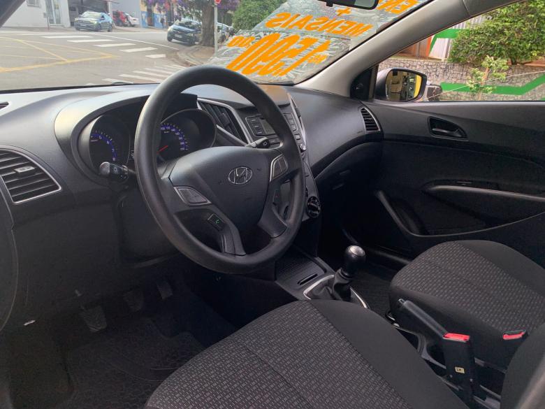 Hyundai - HB20 UNIQUE 1.0 FLEX